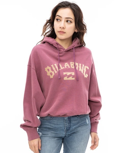 BILLABONG(ビラボン)の「BILLABONG レディース ARCH LOGO SWEAT PARK パーカー/ビラボンショート丈プルオーバーパーカー・フーディー(パーカー・レディース・アイボリー/オフホワイト/パープル系その他/グリーン系その他・LARGE/MEDIUM)」の4枚目の写真