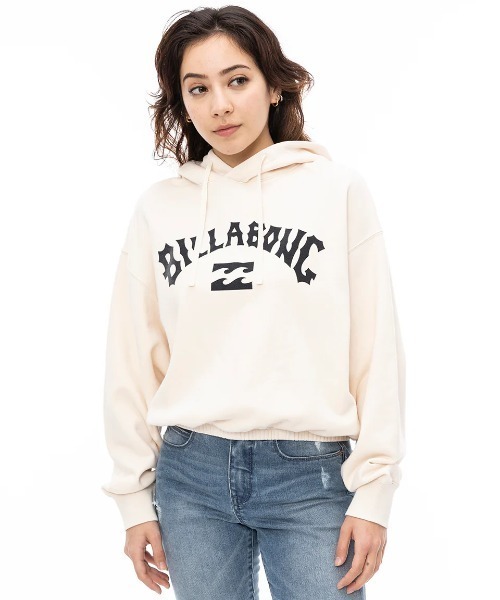 BILLABONG(ビラボン)の「BILLABONG レディース ARCH LOGO SWEAT PARK パーカー/ビラボンショート丈プルオーバーパーカー・フーディー(パーカー・レディース・アイボリー/オフホワイト/パープル系その他/グリーン系その他・LARGE/MEDIUM)」の2枚目の写真
