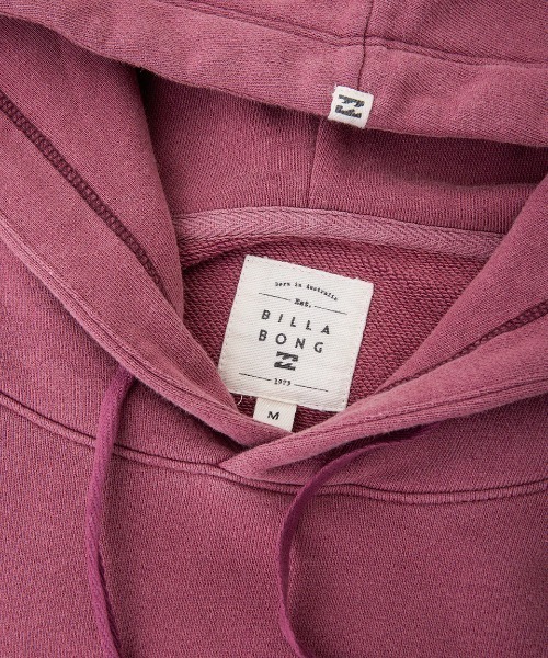 BILLABONG(ビラボン)の「BILLABONG レディース ARCH LOGO SWEAT PARK パーカー/ビラボンショート丈プルオーバーパーカー・フーディー(パーカー・レディース・アイボリー/オフホワイト/パープル系その他/グリーン系その他・LARGE/MEDIUM)」の5枚目の写真