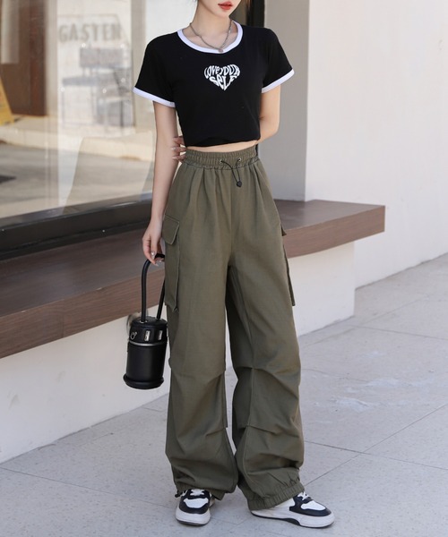 CLEA(クレア)の「ルーズカーゴパンツ(カーゴパンツ・レディース・カーキ/グレー・S/M/L)」の6枚目の写真