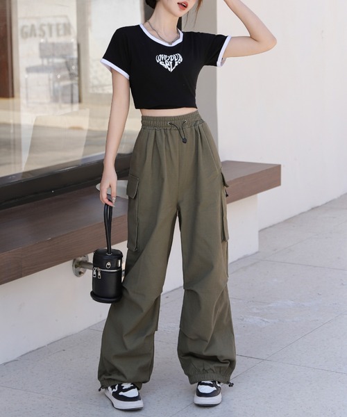 CLEA(クレア)の「ルーズカーゴパンツ(カーゴパンツ・レディース・カーキ/グレー・S/M/L)」の8枚目の写真