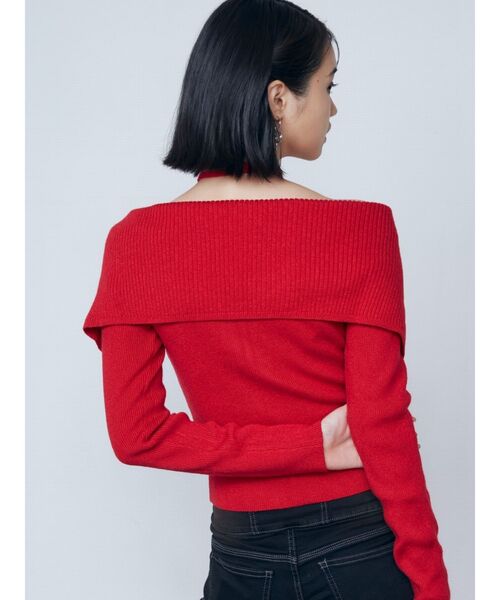 EMODA（エモダ）の「カラーオフショルダーストラップニット（ニット/セーター・レディース・レッド/グレー/アイボリー/ブラック・FREE）」の16枚目の写真
