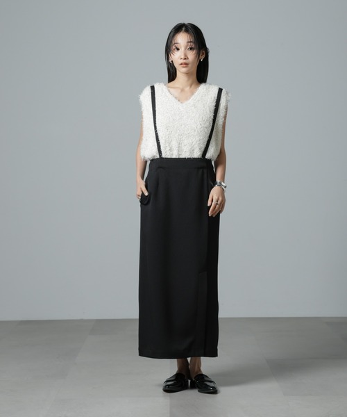 NANO universe（ナノユニバース）の「取り外しサスペンダー2wayスカート（スカート・レディース・ブラック/アイボリー/グレー・FREE）」の2枚目の写真