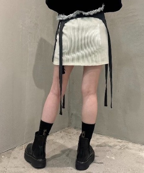lilLilly（リルリリー）の「ベロアガータースカート（スカート・レディース・ホワイト/ブラック・FREE）」の5枚目の写真