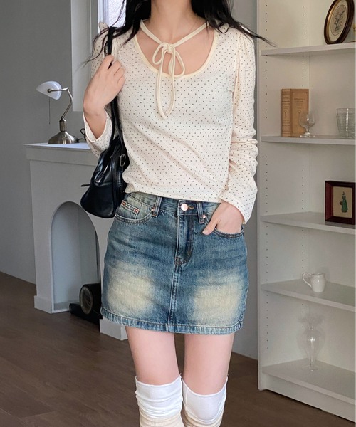 by muni:r（バイ ムニール）の「ドットロングスリーブUネックTシャツ（Tシャツ/カットソー・レディース・ブラック/クリーム・FREE）」の9枚目の写真