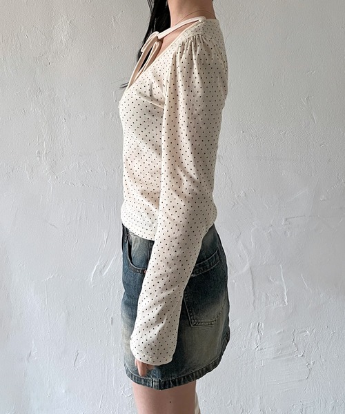 by muni:r（バイ ムニール）の「ドットロングスリーブUネックTシャツ（Tシャツ/カットソー・レディース・ブラック/クリーム・FREE）」の20枚目の写真