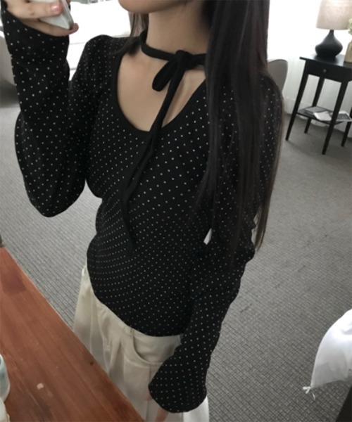 by muni:r（バイ ムニール）の「ドットロングスリーブUネックTシャツ（Tシャツ/カットソー・レディース・ブラック/クリーム・FREE）」の22枚目の写真