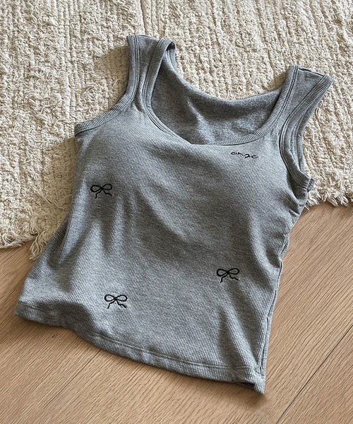 Revo.(レボ)の「【パッド付き】ミニリボン 刺繍 キャミソール タンクトップ ブラトップ(タンクトップ・レディース・アイボリー/ブラック/グレー・FREE)」の3枚目の写真