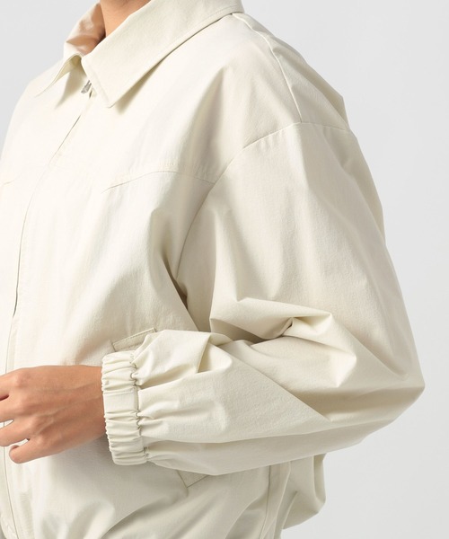 BAYFLOW（ベイフロー）の「[軽量!!シワになりにくい]Ｗジップギャザーブルゾン（ブルゾン・レディース・アイボリー/ブラック・SMALL/MEDIUM）」の21枚目の写真