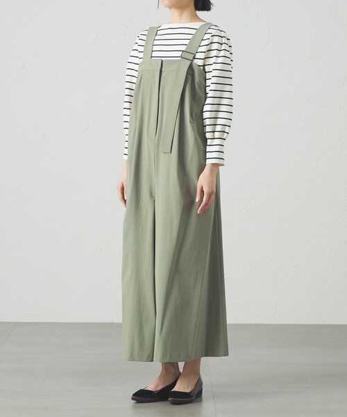 CAST:(キャストコロン)の「【イチオシ/機能性素材】サロペットパンツ(ワンピース・レディース・ブラック/グリーン・M/S)」の9枚目の写真