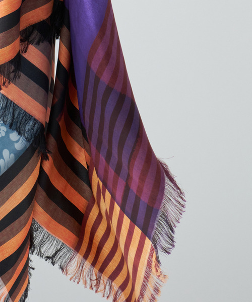 Pierre-Louis Mascia（ピエール・ルイ・マシア）の「PIERRE LOUIS MASCIA （ピエールルイマーシャ）Stole 135x195cm 514324/101（ストール/ショール・レディース・ブルー・FREE）」の5枚目の写真