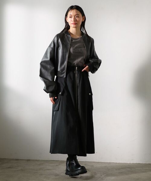 ELENCARE DUE（エレンカーレデュエ）の「・ELENCARE DUE 合皮MA-1ブルゾン（ブルゾン・レディース・アイボリー/ブラック/ブラウン・FREE）」の5枚目の写真