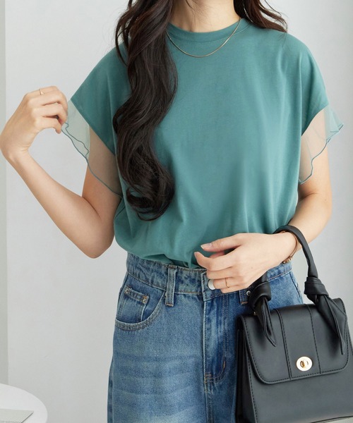 alotta(アロッタ)の「チュールの抜け感が可愛いく涼しい! 袖チュールデザイン綿混Tシャツ【6サイズ展開】(Tシャツ/カットソー・レディース・ライトグリーン/ブラック/ダークラベンダー/グレイッシュベージュ/ネイビー/ホワイト・LL/L/M/3L/4L/5L)」の4枚目の写真