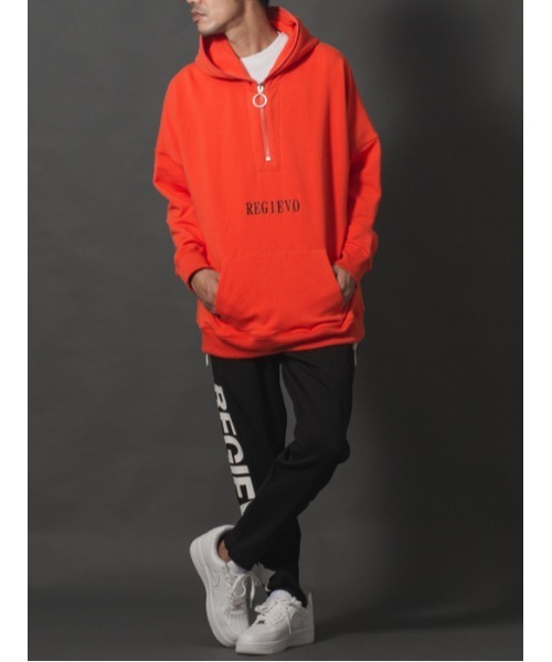 REGIEVO（レジエボ）の「【REGIEVO】サイドロゴプリント / スタイリッシュ ジョガーパンツ（スウェットパンツ・メンズ・オフホワイト/ブラック・X-LARGE/LARGE/MEDIUM）」の10枚目の写真