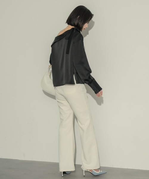 NEUNA(ヌナ)の「バイカラーストラップミュール(パンプス・レディース・アイボリー/ブルー・36/39/38)」の12枚目の写真