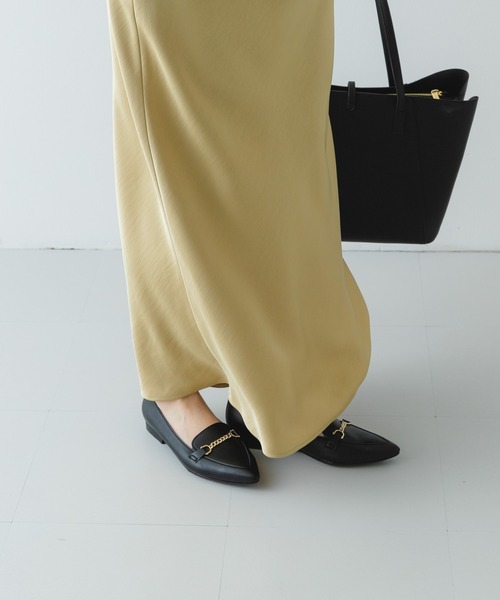 RODE SKO（ロデスコ）の「『MADE IN JAPAN』プチチェーンフラットシューズ（ローファー・レディース・ライトグレー/ホワイト/ブラック・36/37/38）」の13枚目の写真