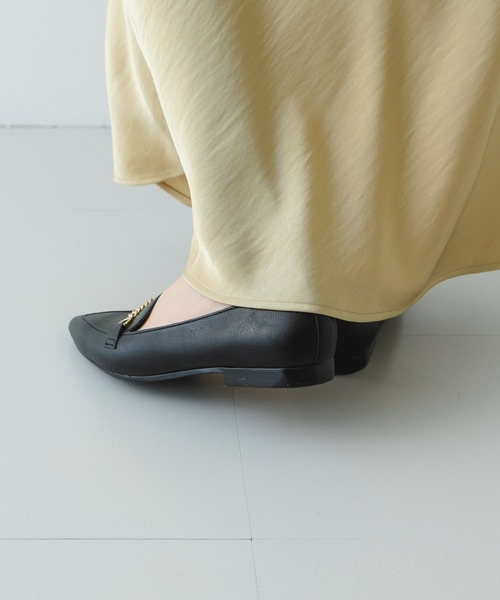 RODE SKO（ロデスコ）の「『MADE IN JAPAN』プチチェーンフラットシューズ（ローファー・レディース・ライトグレー/ホワイト/ブラック・36/37/38）」の15枚目の写真