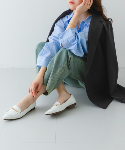 RODE SKO（ロデスコ）の「『MADE IN JAPAN』プチチェーンフラットシューズ（ローファー・レディース・ライトグレー/ホワイト/ブラック・36/37/38）」の20枚目の写真