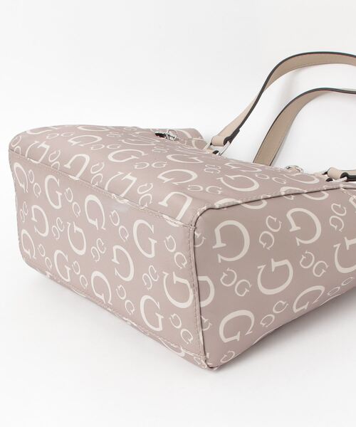 Guess(ゲス)の「MADIX Tote トートバッグ(トートバッグ・レディース・キャメル・ONE SIZE)」の15枚目の写真