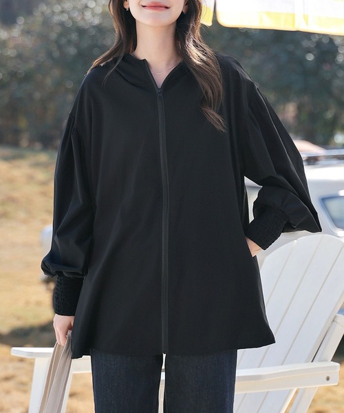 TeddyShop（テディショップ）の「【UVカット率 99%以上/接触冷感/大きいサイズ有】レディース水着 ぽわん袖が可愛い。長袖フード付きハイネックフレアラッシュパーカー 水陸両用 水着体型カバー（ラッシュガード・レディース・チャコールグレー/ホワイト/ブラック/カーキ・LL/L/S/M）」の17枚目の写真