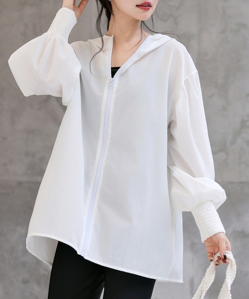 TeddyShop（テディショップ）の「【UVカット率 99%以上/接触冷感/大きいサイズ有】レディース水着 ぽわん袖が可愛い。長袖フード付きハイネックフレアラッシュパーカー 水陸両用 水着体型カバー（ラッシュガード・レディース・チャコールグレー/ホワイト/ブラック/カーキ・LL/L/S/M）」の8枚目の写真