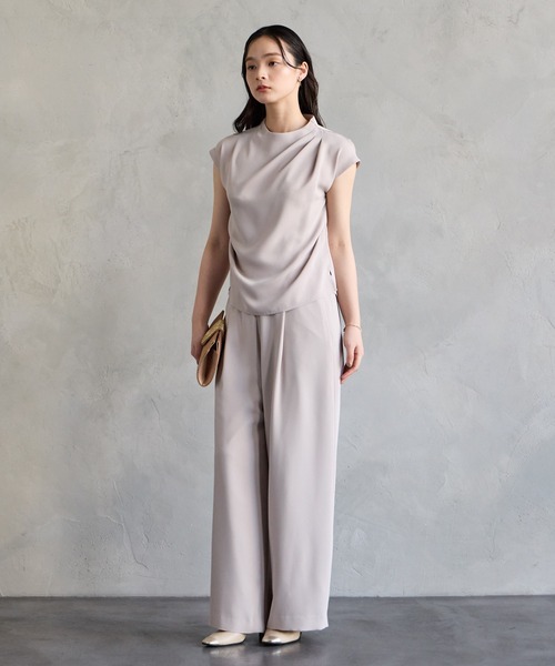 AIMER(エメ)の「ダブルクロスワイドストレートパンツ(その他パンツ・レディース・ベージュ/ネイビー・MEDIUM)」の5枚目の写真