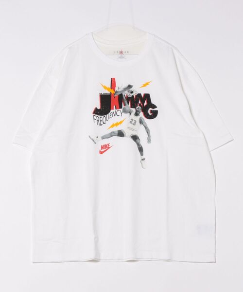 JORDAN BRAND(ジョーダンブランド)の「JORDAN BRAND M J BRAND JAM 85 TEE ショートスリーブ HJ2929 100WHT/BLK(Tシャツ/カットソー・メンズ・ホワイト・SMALL/MEDIUM/LARGE/X-LARGE/XX-LARGE)」の1枚目の写真