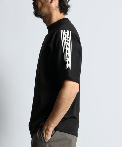 The DUFFER of ST.GEORGE(ザダファーオブセントジョージ)の「〔BLACK LABEL〕QUICK DRY DOLMAN S/S TEE:速乾 ドルマンスリーブTシャツ(Tシャツ/カットソー・メンズ・ホワイト/ブラック・SMALL/MEDIUM/LARGE/X-LARGE)」の7枚目の写真