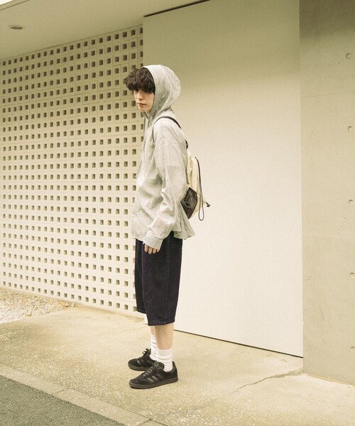 FREAK'S STORE(フリークスストア)の「限定展開 YOU YOUR/ユーユアー ワンポイントロゴ ナップサック(バックパック/リュック・メンズ・ブラック/オフホワイト・ONE SIZE)」の7枚目の写真