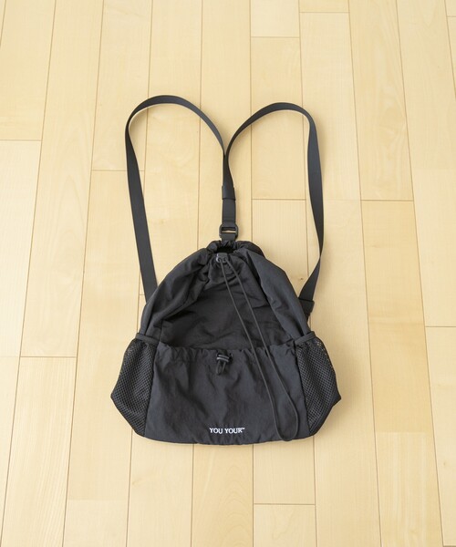 FREAK'S STORE(フリークスストア)の「限定展開 YOU YOUR/ユーユアー ワンポイントロゴ ナップサック(バックパック/リュック・メンズ・ブラック/オフホワイト・ONE SIZE)」の9枚目の写真