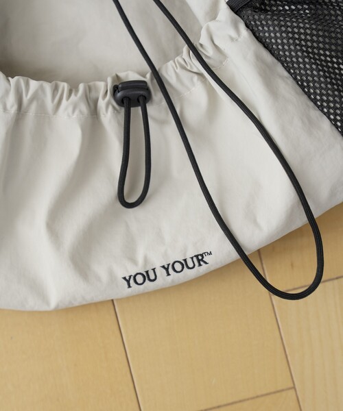 FREAK'S STORE(フリークスストア)の「限定展開 YOU YOUR/ユーユアー ワンポイントロゴ ナップサック(バックパック/リュック・メンズ・ブラック/オフホワイト・ONE SIZE)」の14枚目の写真