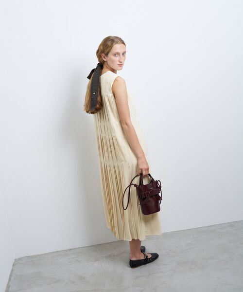 LANVIN en Bleu（ランバンオンブルー）の「フリンジロングリボンヘアゴム（ヘアゴム・レディース・ブラック/チャコールグレー・FREE）」の7枚目の写真