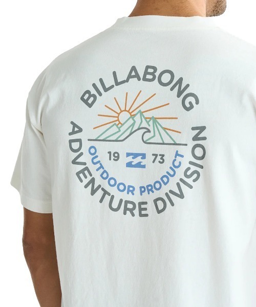 BILLABONG（ビラボン）の「BILLABONG メンズ 【A/DIV.】 ROCKIES Tシャツ 【2025年夏モデル】/ビラボンバックプリント半袖Tシャツ（Tシャツ/カットソー・メンズ・ホワイト/ブラック/ブルー系その他・LARGE/MEDIUM/X-LARGE）」の6枚目の写真