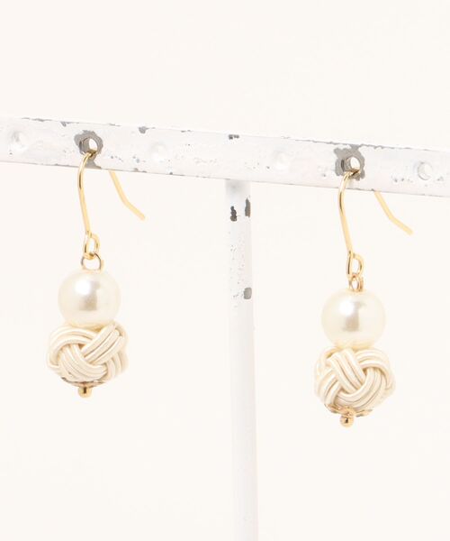 tone（トーン）の「【Shin】[Shin]水引の玉結びピアス(MA)（ピアス（両耳用）・レディース・ブルー系その他/ネイビー/ホワイト/ダークグリーン/パープル/ベージュ系その他/サックスブルー/ブラック/クリーム/ベージュ系2/ブルー・FREE）」の6枚目の写真