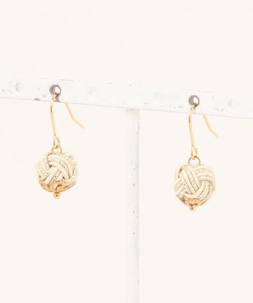 tone（トーン）の「【Shin】[Shin]水引の玉結びピアス(MA)（ピアス（両耳用）・レディース・ブルー系その他/ネイビー/ホワイト/ダークグリーン/パープル/ベージュ系その他/サックスブルー/ブラック/クリーム/ベージュ系2/ブルー・FREE）」の5枚目の写真