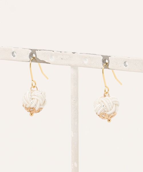 tone（トーン）の「【Shin】[Shin]水引の玉結びピアス(MA)（ピアス（両耳用）・レディース・ブルー系その他/ネイビー/ホワイト/ダークグリーン/パープル/ベージュ系その他/サックスブルー/ブラック/クリーム/ベージュ系2/ブルー・FREE）」の3枚目の写真