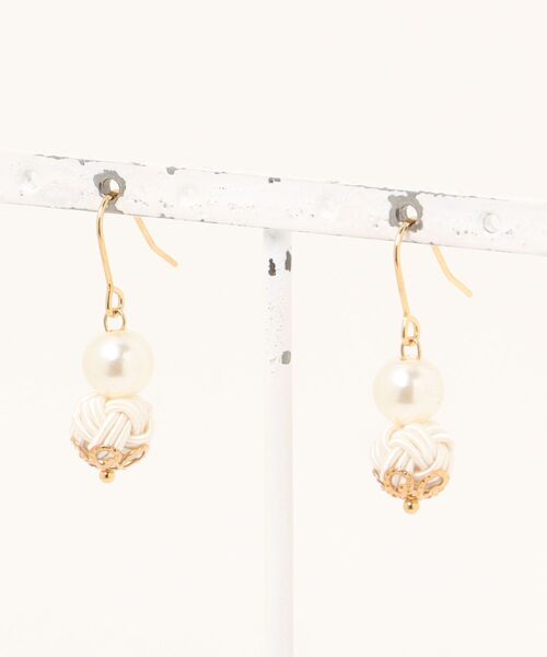 tone（トーン）の「【Shin】[Shin]水引の玉結びピアス(MA)（ピアス（両耳用）・レディース・ブルー系その他/ネイビー/ホワイト/ダークグリーン/パープル/ベージュ系その他/サックスブルー/ブラック/クリーム/ベージュ系2/ブルー・FREE）」の4枚目の写真