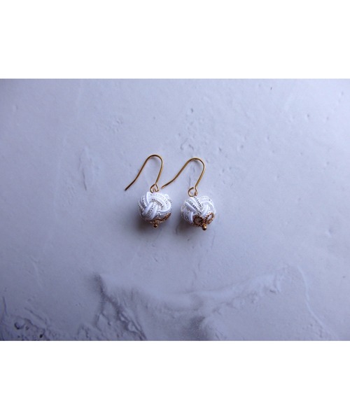 tone（トーン）の「【Shin】[Shin]水引の玉結びピアス(MA)（ピアス（両耳用）・レディース・ブルー系その他/ネイビー/ホワイト/ダークグリーン/パープル/ベージュ系その他/サックスブルー/ブラック/クリーム/ベージュ系2/ブルー・FREE）」の13枚目の写真