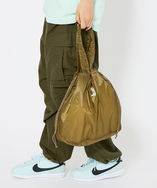 COBMASTER(コブマスター)の「【COBMASTER/コブマスター】COB-CR PKB DRAWSTRING TOTE81020900LH202EX/トートバッグ/ユニセックス【WEB限定】(バックパック/リュック・レディース・ブラウン/ブラック/パープル/オレンジ系その他/グリーン・フリー)」の3枚目の写真