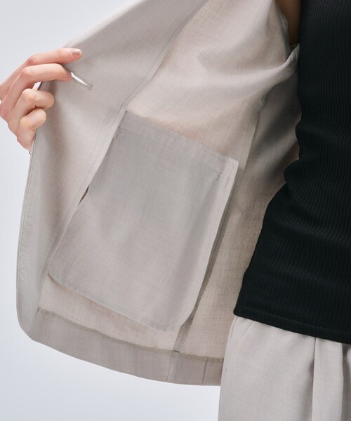 cloenc（クロエンス）の「【セットアップ／手洗い可】ドライタッチハーフスリーブジャケット（テーラードジャケット・レディース・ダークブラウン/グレー/スミクロ・02/01/03）」の17枚目の写真