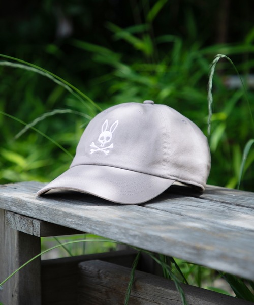 Psycho Bunny(サイコバニー)の「ツイルベースボール キャップ(キャップ・メンズ・ブラック/ライトグレー/ベージュ・FREE)」の1枚目の写真