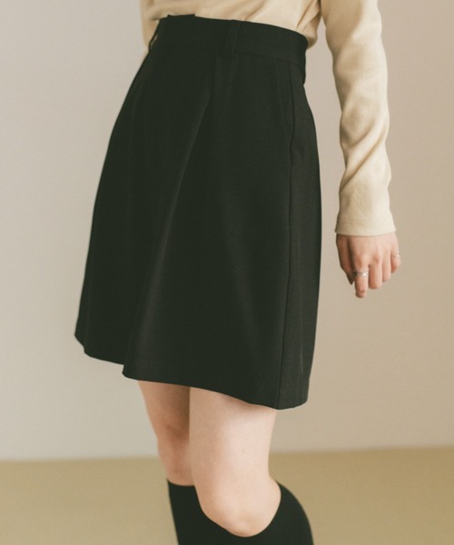 VANNIE U（ヴァニーユー）の「タックショートパンツ（その他パンツ・レディース・ブラウン/ブラック・FREE）」の5枚目の写真