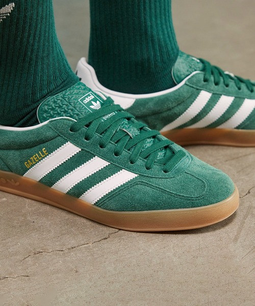adidas(アディダス)の「【adidas】GAZELLE INDOOR(スニーカー・レディース・ブラック/レッド/グリーン/ブラウン/カーキ・23cm/23.5cm/24cm/24.5cm/25cm/25.5cm/26cm/26.5cm/27cm/27.5cm)」の4枚目の写真