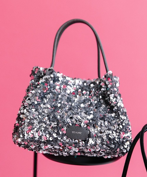Beau're(ヴュレ)の「BEAURE Sequined Mini ショルダー Bag(ショルダーバッグ・レディース・シルバー/ブラック・FREE)」の1枚目の写真
