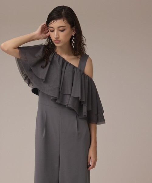 GRACE CONTINENTAL（グレースコンチネンタル）の「フリルケープサロペット（サロペット/オーバーオール・レディース・ブラック/グレー・36/38）」の5枚目の写真