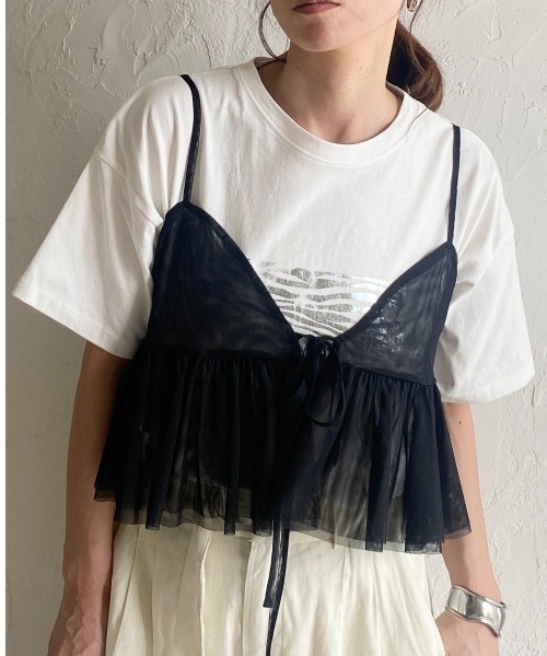 She's Closet(シーズクローゼット)の「フロントリボンシースルー/シアーチュールキャミソールビスチェ(ベスト・レディース・グレー/アイボリー/ブラック・FREE)」の2枚目の写真