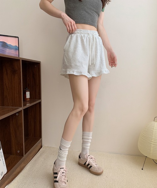 Jasmine Grandiflorum（ジャスミングランディフローラム）の「【Jasmine】裾フリルスウェットショートパンツ（その他パンツ・レディース・ブラック/ライトグレー・FREE）」の14枚目の写真