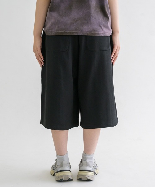 EPNK（イーピーエヌケー）の「【EPNK】Vertical tuck  sweat shorts / バーティカルタックスウェットショーツ（スウェットパンツ・メンズ・グレー/ブラック・SMALL/MEDIUM/LARGE）」の20枚目の写真