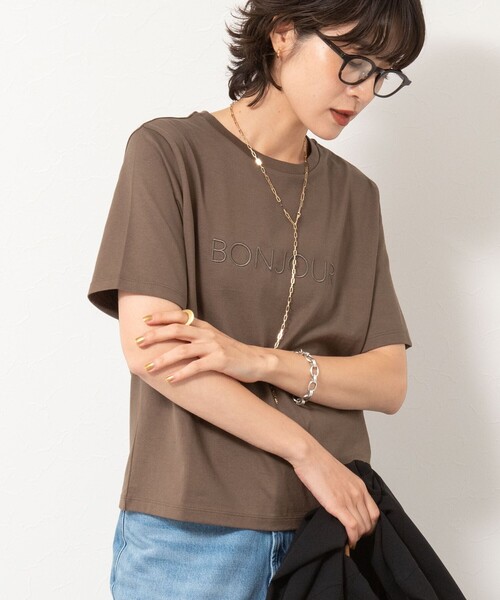 NOLLEY’S（ノーリーズ）の「BONJOUR刺繍Tシャツ（Tシャツ/カットソー・レディース・オフホワイト/ブラック/サックスブルー/ブラウン・38）」の3枚目の写真