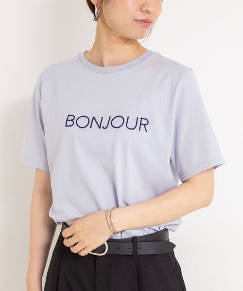 NOLLEY’S（ノーリーズ）の「BONJOUR刺繍Tシャツ（Tシャツ/カットソー・レディース・オフホワイト/ブラック/サックスブルー/ブラウン・38）」の4枚目の写真